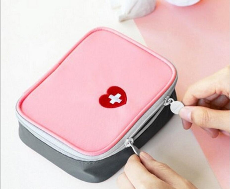 Cute Heart Mini Medicine Bag First Aid Medical Emergency Kits Organizer Outdoor Household Pill Bag, Size: 13x10x4cm